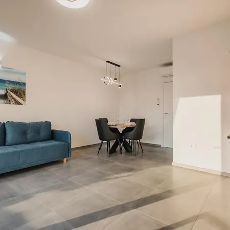 Ashka Vista Mare Apartment *